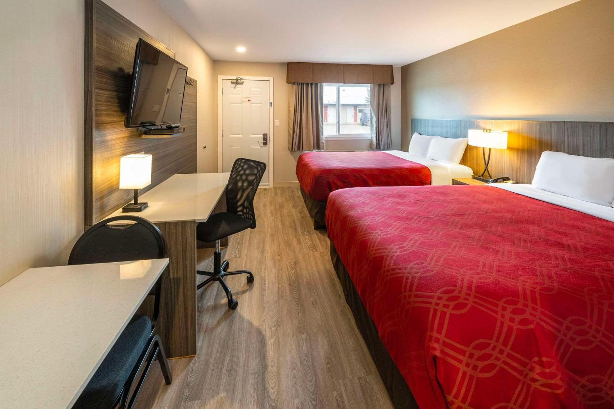 Econo Lodge Inn & Suites Пинчер-Крик Экстерьер фото